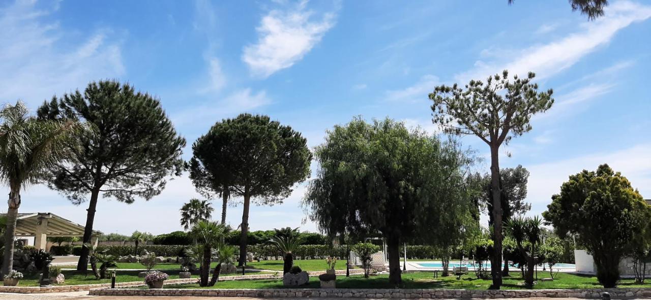 Masseria San Nicola B&B Torre Santa Susanna Exteriör bild