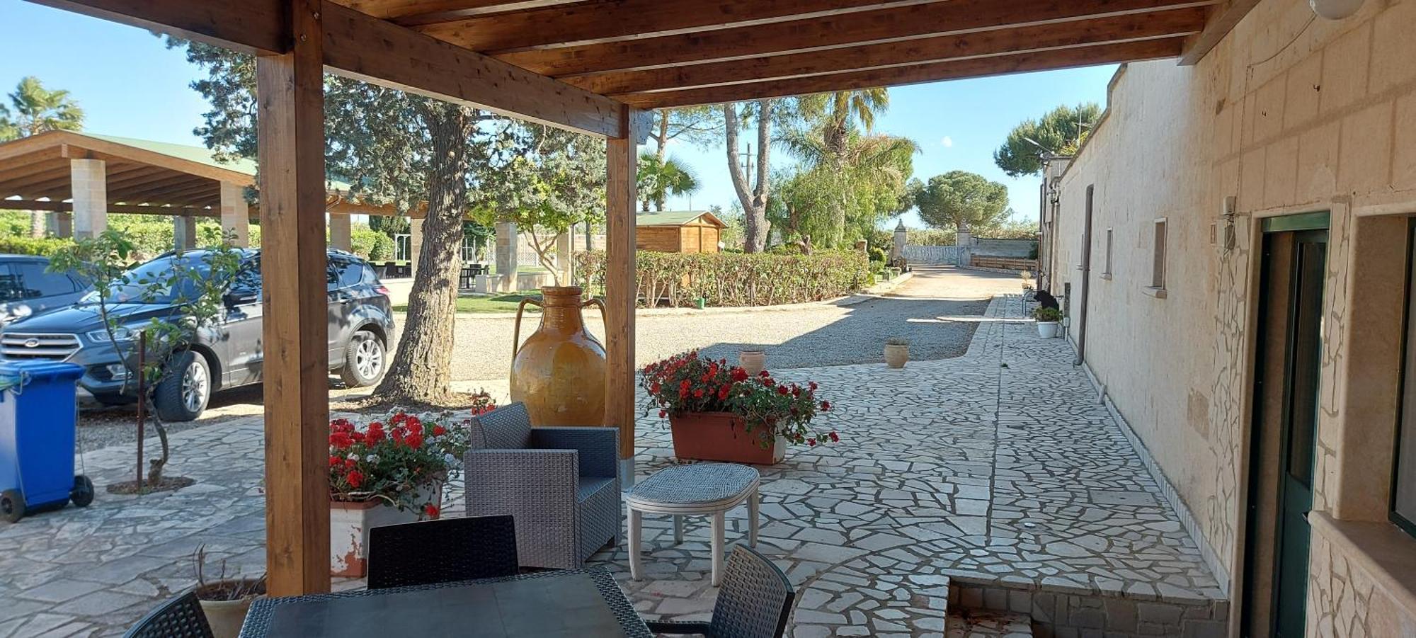 Masseria San Nicola B&B Torre Santa Susanna Exteriör bild