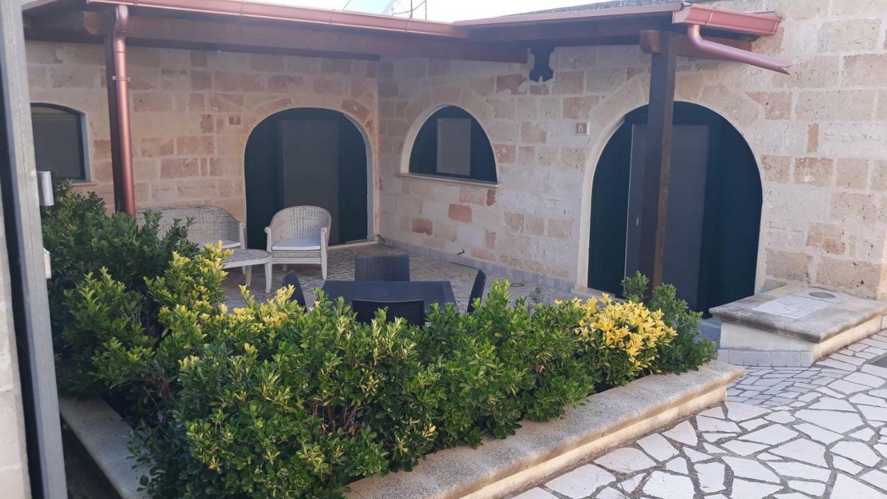 Masseria San Nicola B&B Torre Santa Susanna Exteriör bild